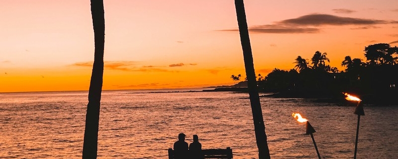 couple at sunset in Waikiki