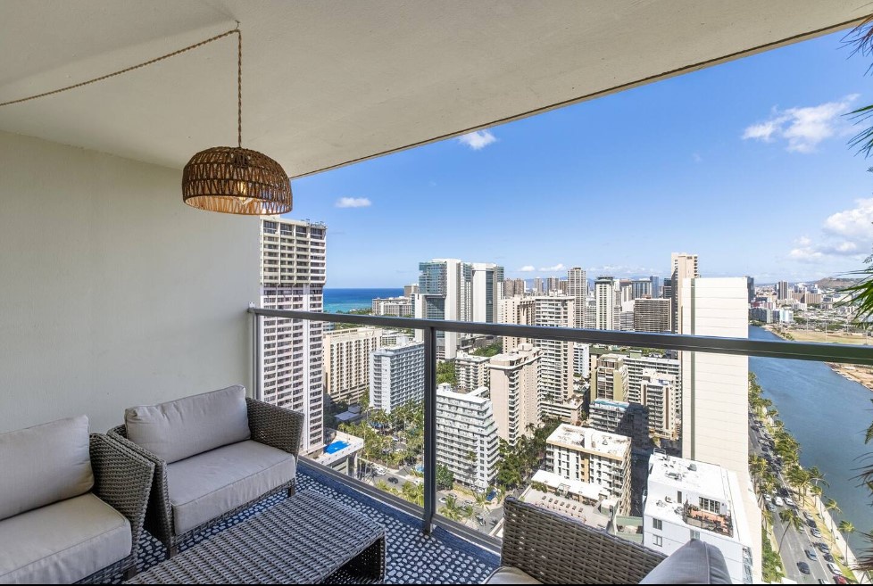 Waikiki Rental with Ocean View